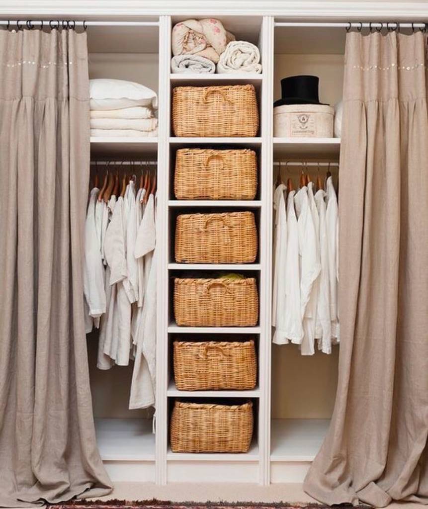 Opções diferentes de portas para closet