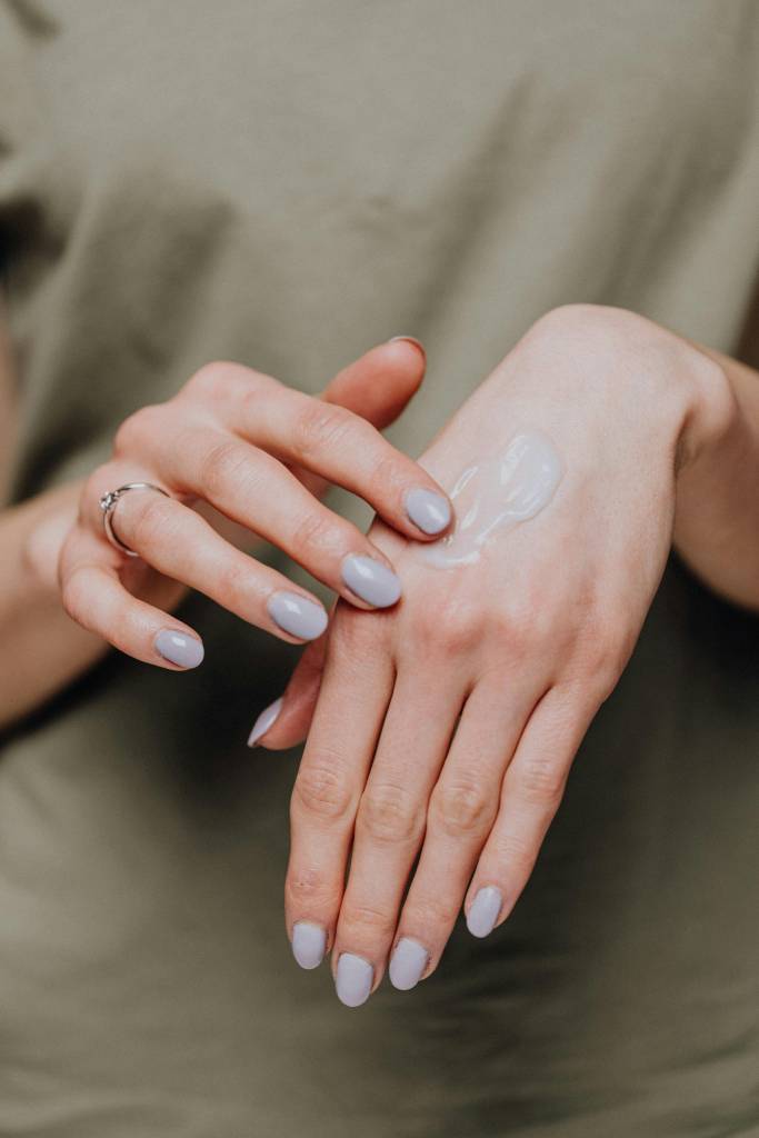 proteção-solar-unhas-cuidados Como proteger as unhas contra danos durante o Verão?