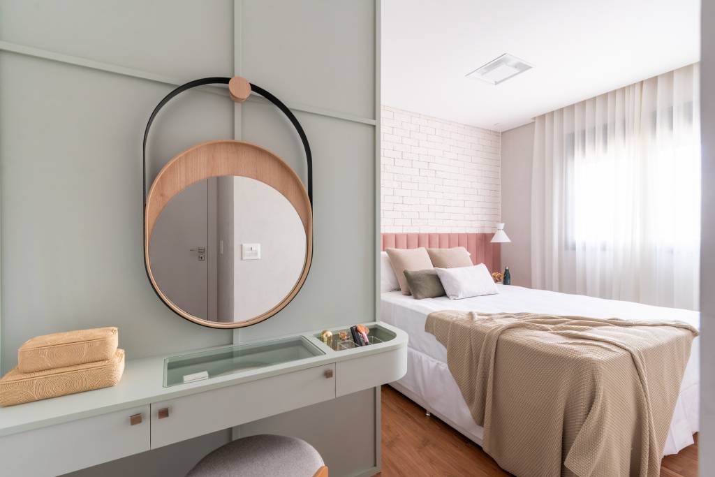 17 ambientes com espelhos orgânicos para se inspirar