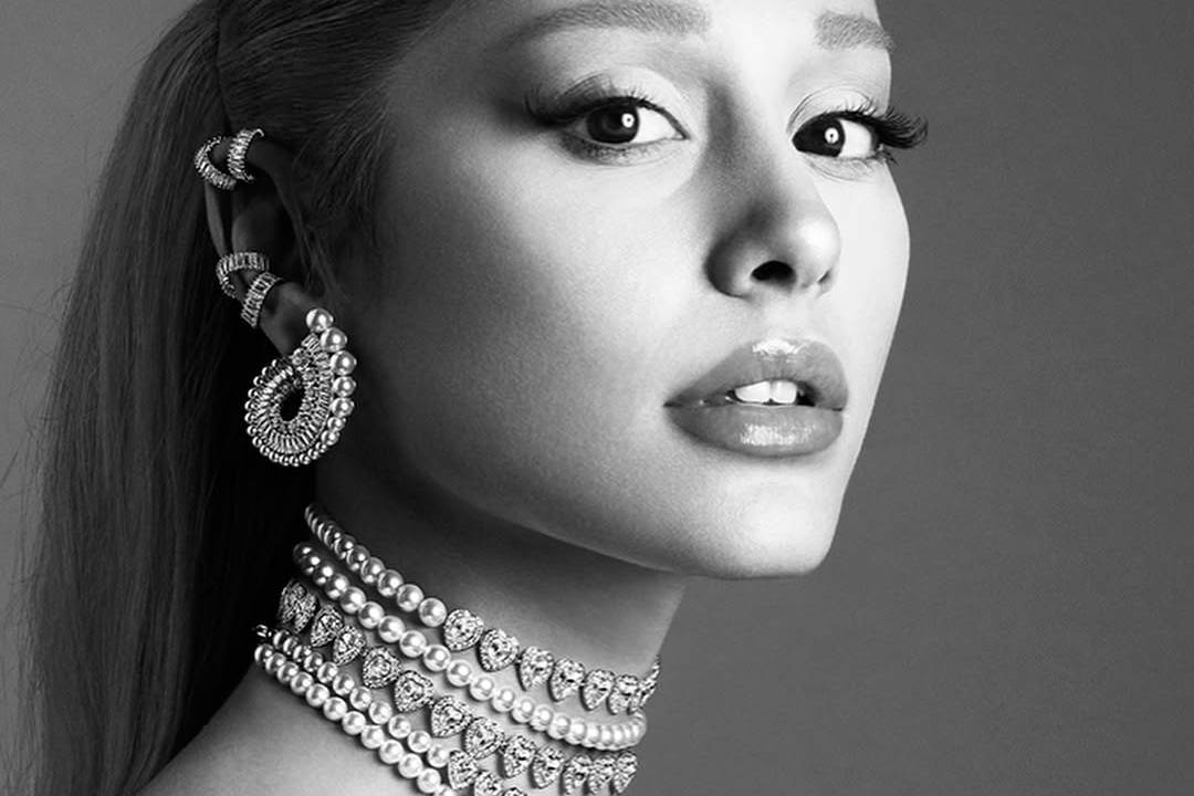 Coleção de Ariana Grande e Swarovski