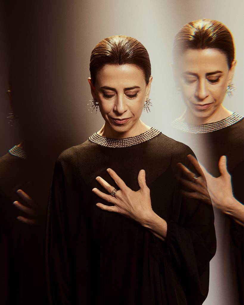 O esmalte está fora de moda? Conheça a tendência das naked nails