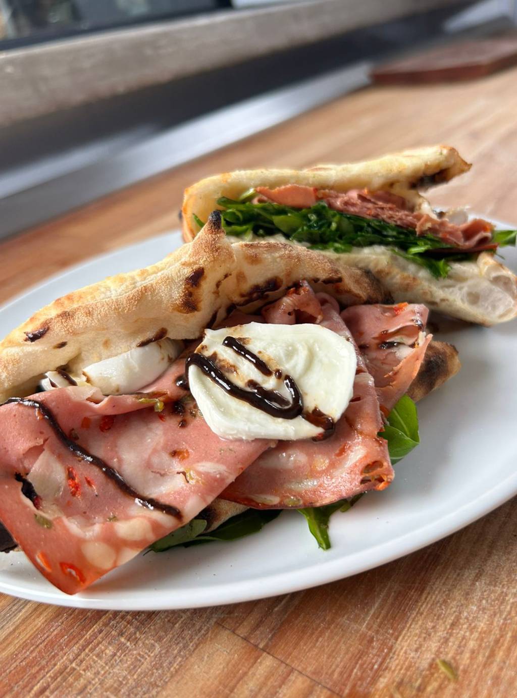 soffio-pizzeria-calzone Restaurantes para celebrar o aniversário de São Paulo