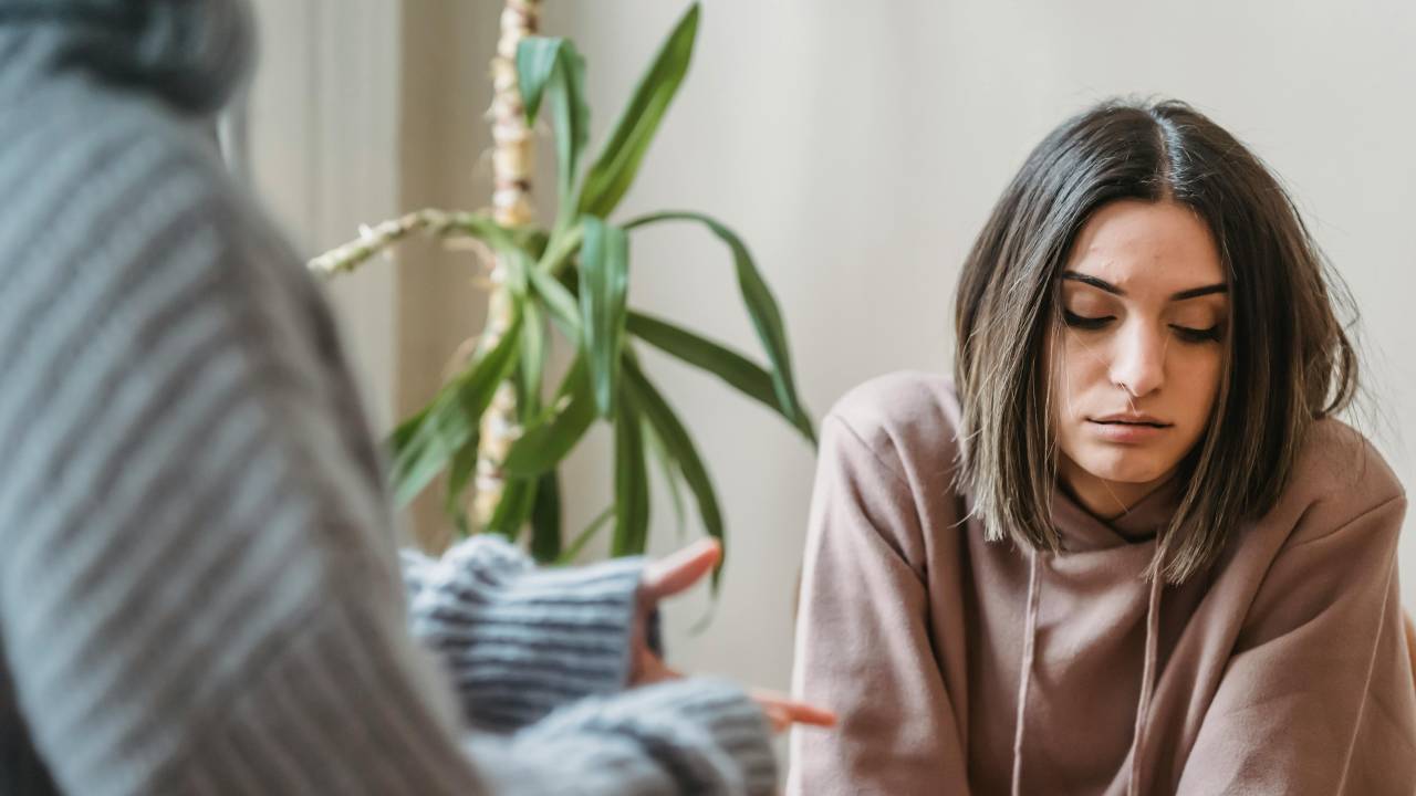 Sogras que não aceitam outras mulheres na vida de seus filhos