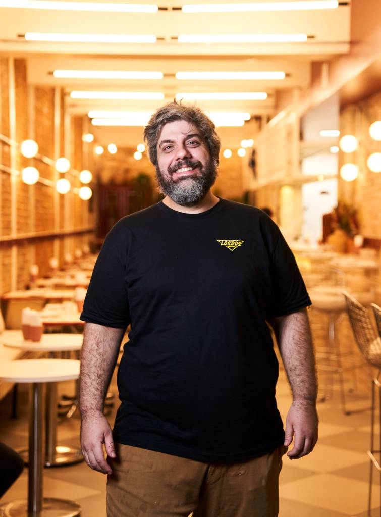 O restaurante despojado inspira-se, como o nome entrega, nas cantinas mexicanas: locais simples, que servem comida tradicional, do dia a dia - ponto de partida para as novas criações