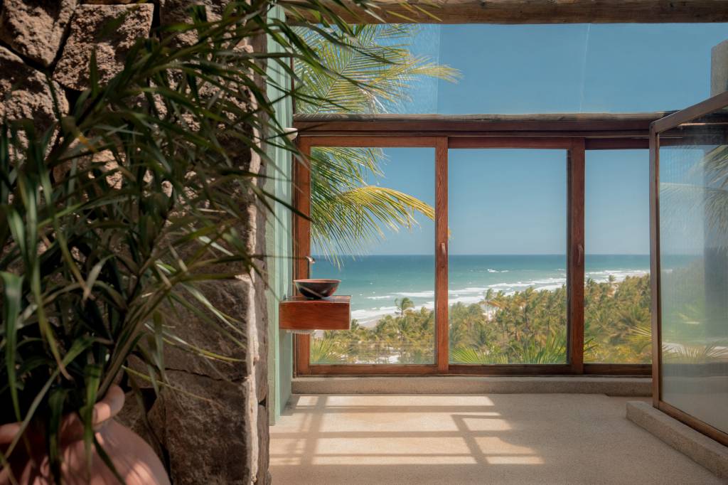 A vista de um dos quartos do Resort & Spa Txai