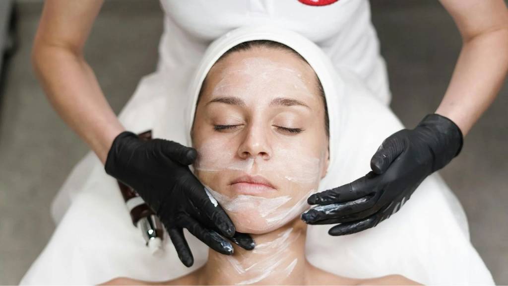 Os cuidados com a pele precisam ser indicados por um dermatologista