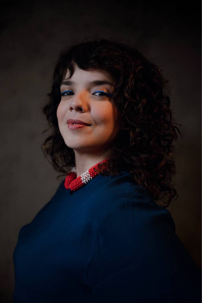 Jornalista e escritora, Daniela Arrais