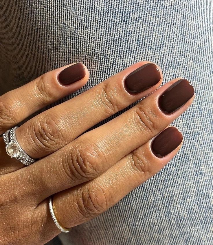 Essas são as 5 cores de esmaltes mais desejadas em 2025