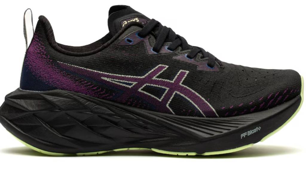 O Asics Novablast 4 é um tênis confortável na medida