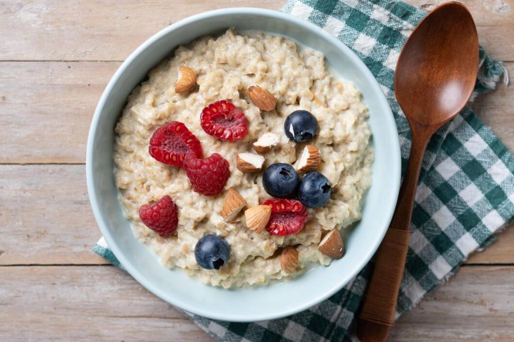Overnight oats é receita saudável para o café da manhã