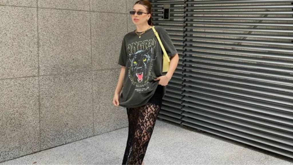 A renda adiciona sensualidade ao look