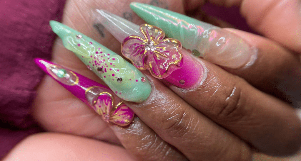 As unhas de Cynthia Erivo para o Tony Awards