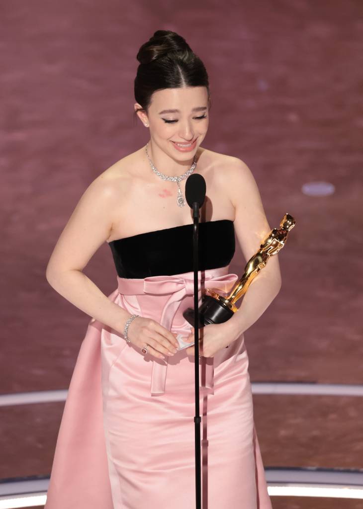 Oscar 2025 elege o rosa como tendência