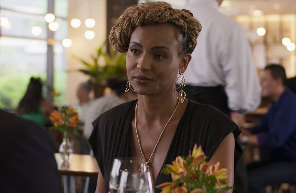 Kiara Felippe como a professora de dança Andréa na novela Beleza Fatal