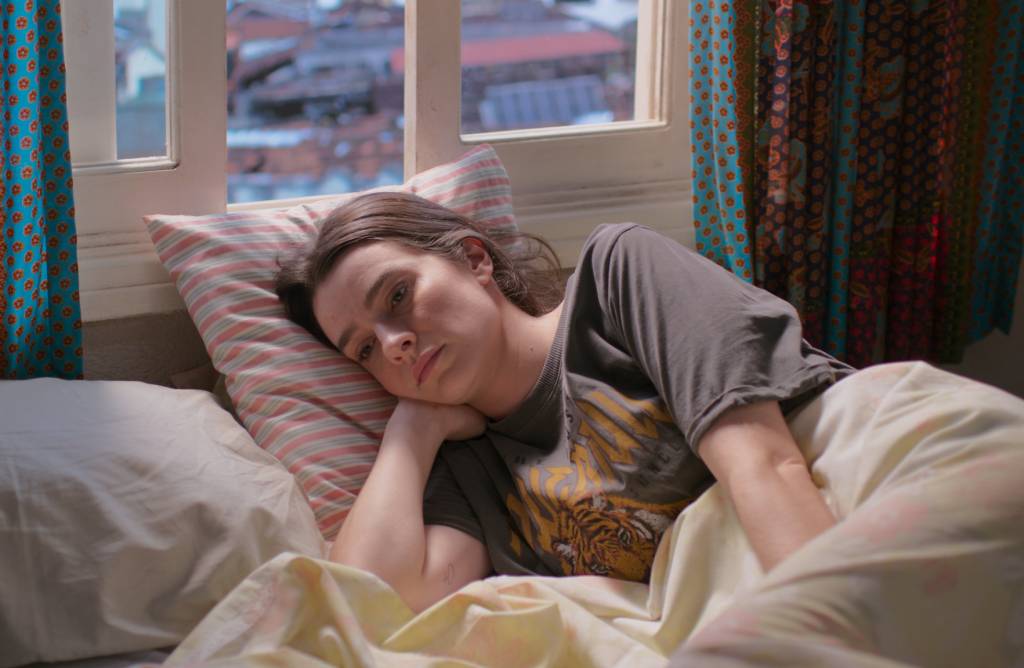Mariana Molina interpreta Mariana, que se passa por Sofia (Camila Queiroz) para enganar Lola (Camila Pitanga) na novela Beleza Fatal