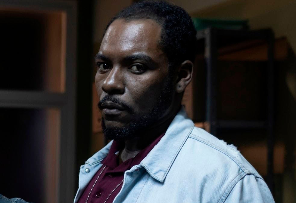 Reinaldo Junior dá vida ao policial Rubem na novela Beleza Fatal