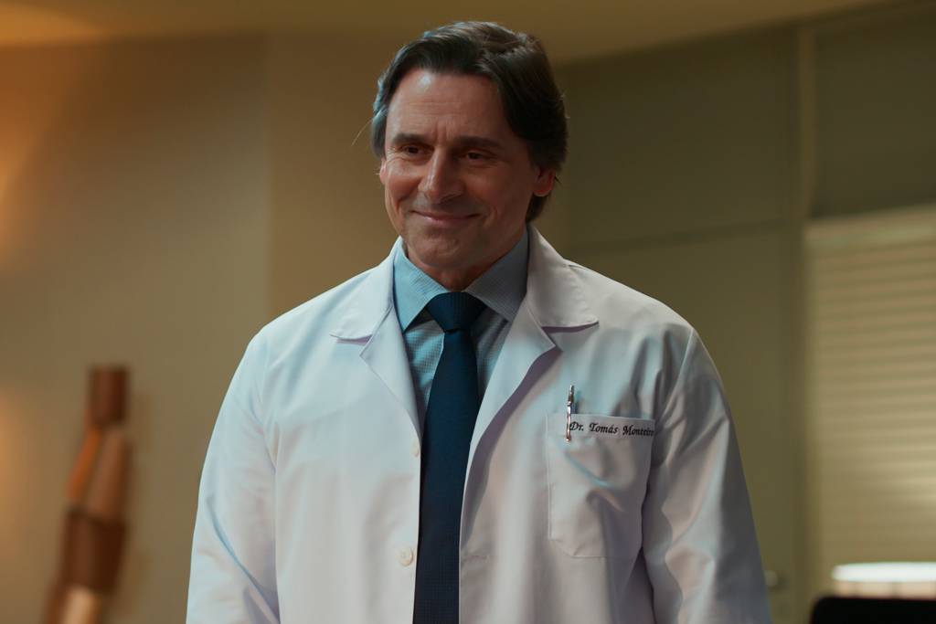 Murilo Rosa é o médico Tomás na novela Beleza Fatal