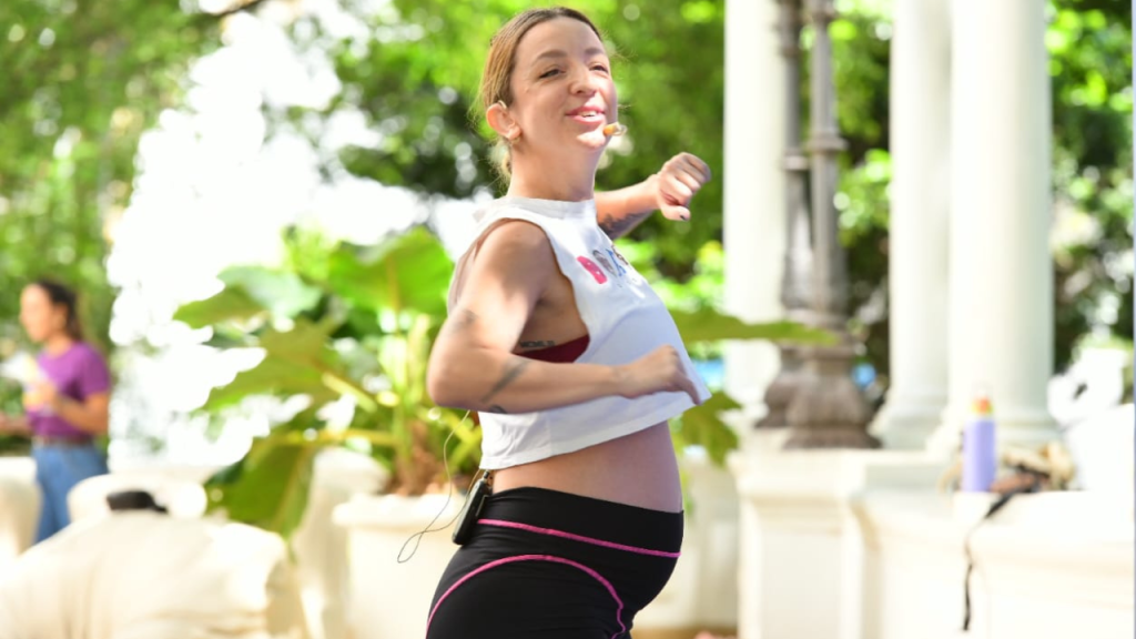 Isadora Zendron agita o 2º dia de Casa Clã 2025 com aula de Boate Class