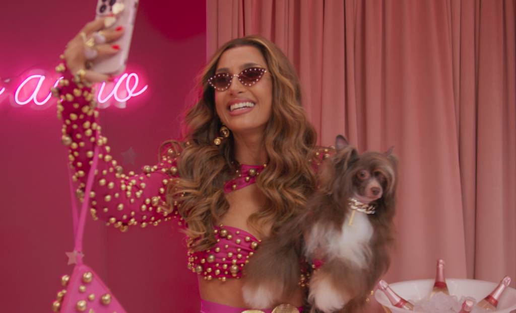 Looks com pérolas é um dos preferidos da figurinista Kika Marques