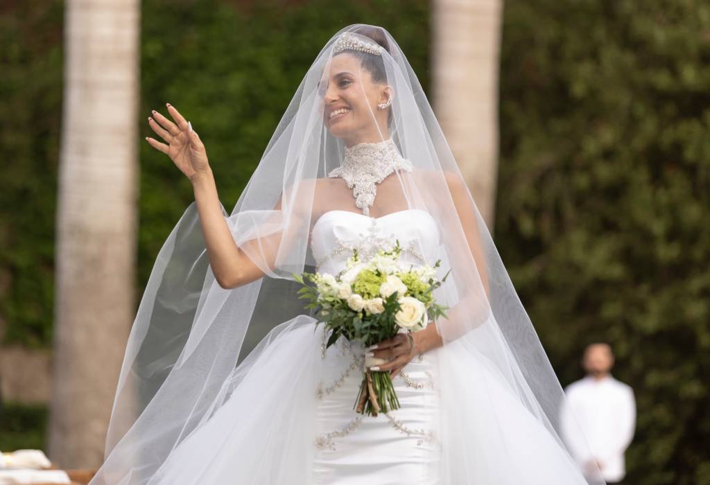 O vestido de casamento de Lola em 