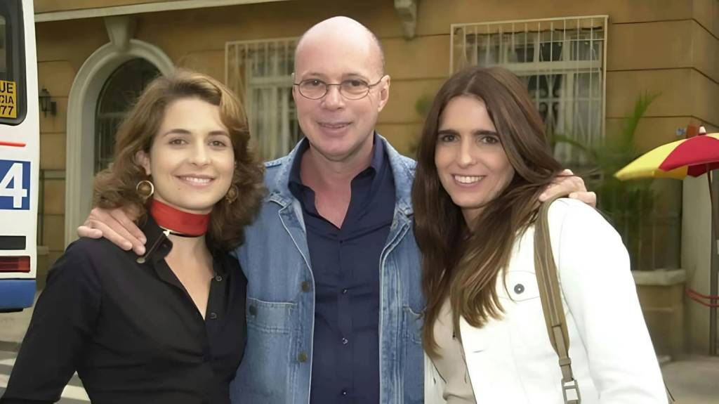 O autor Gilberto Braga com Cláudia Abreu (à esq.) e Malu Mader, protagonistas da novela 