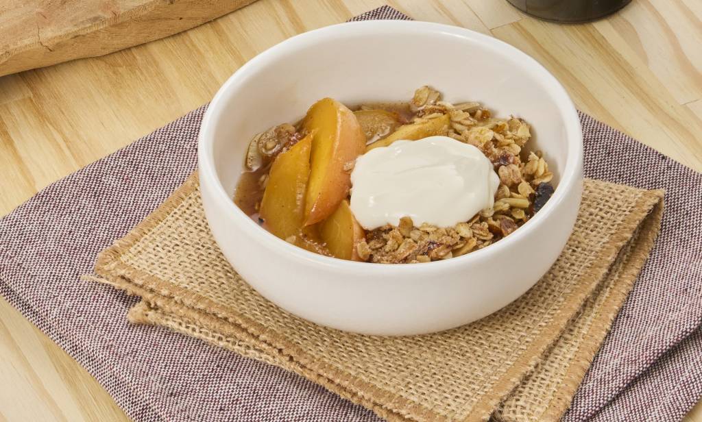 Crumble de pêssego com shoyu