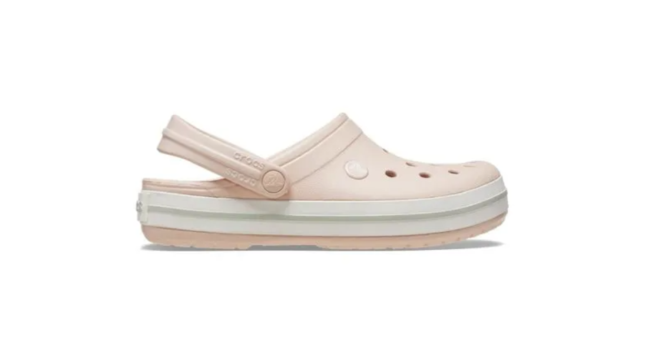 Imagem de crocs rosa feminino.