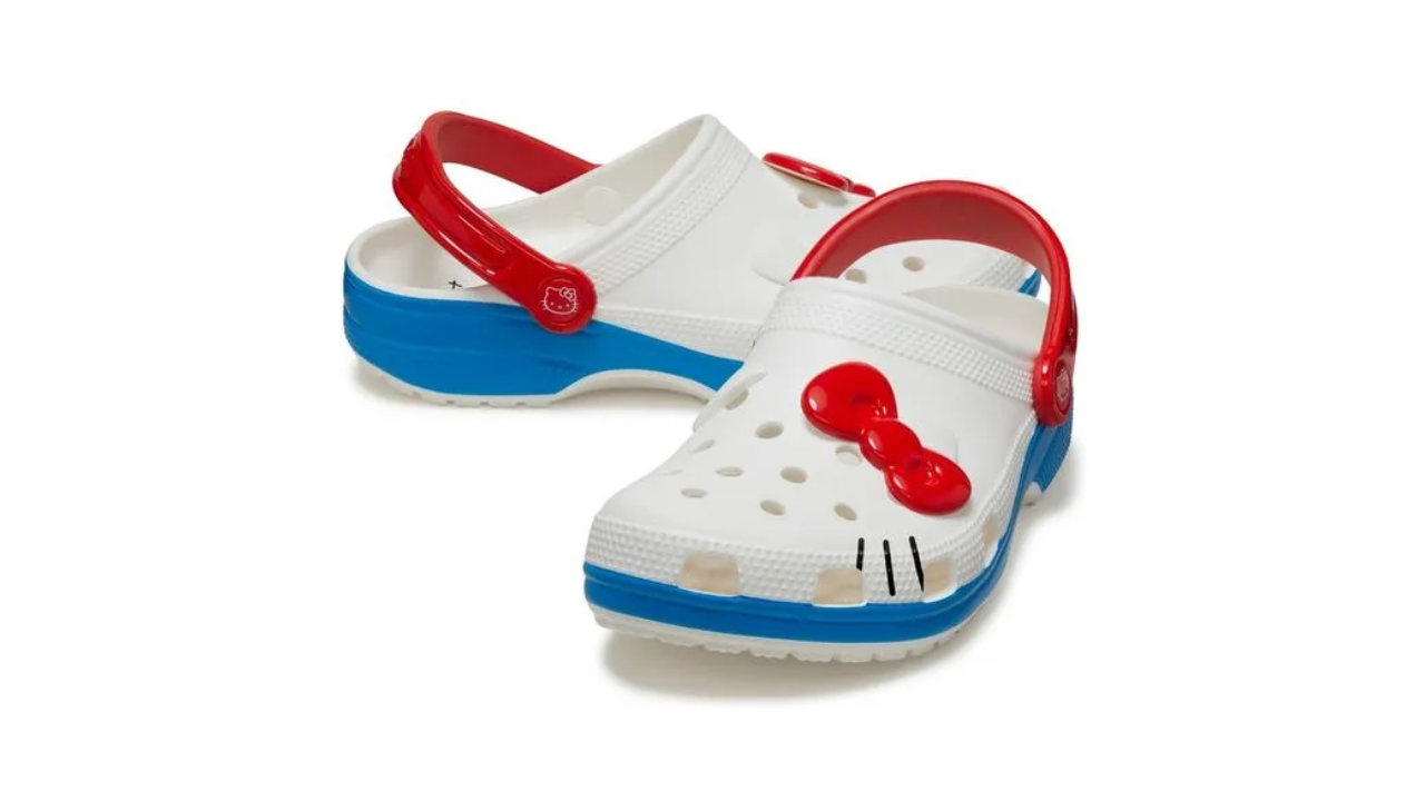 Imagem da sandália Crocs inspirada na personagem Hello Kitty