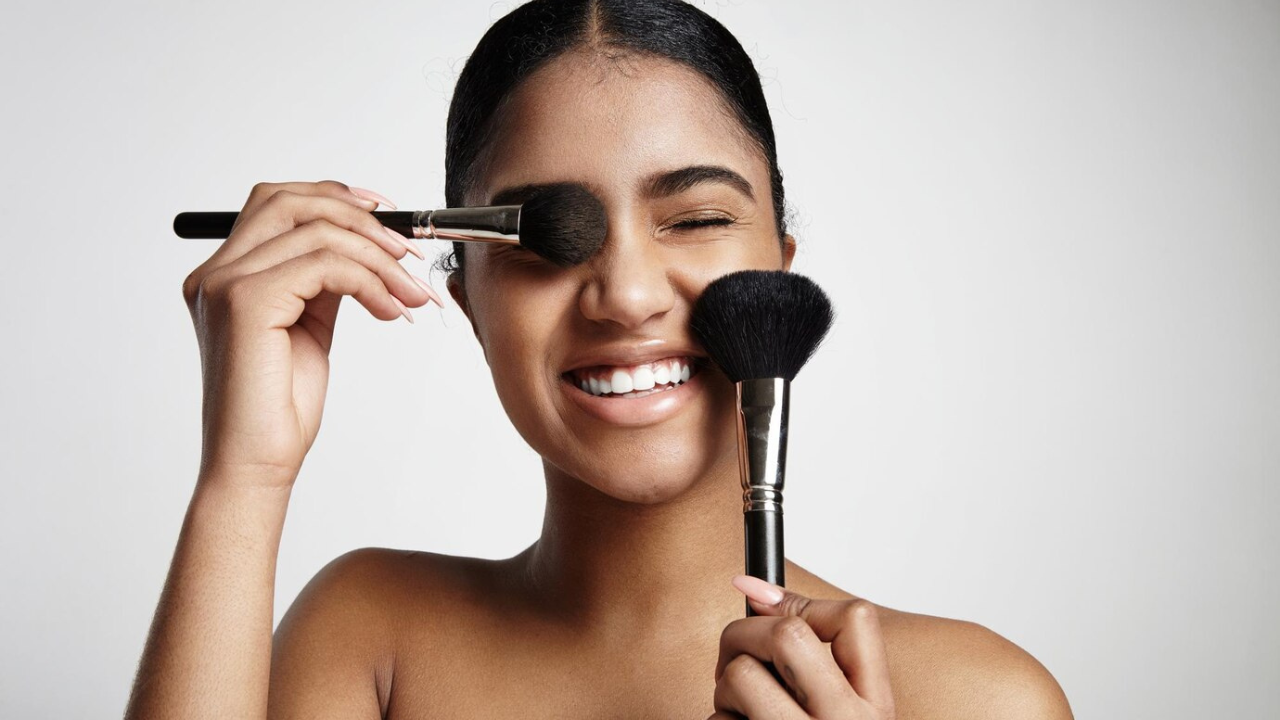 Maquiagem perfeita para pele parda: 5 truques de ouro