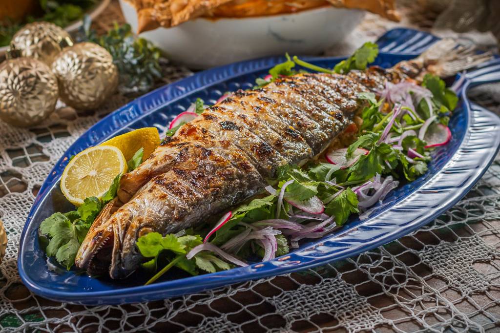 Peixe Recheado com crosta de castanhas