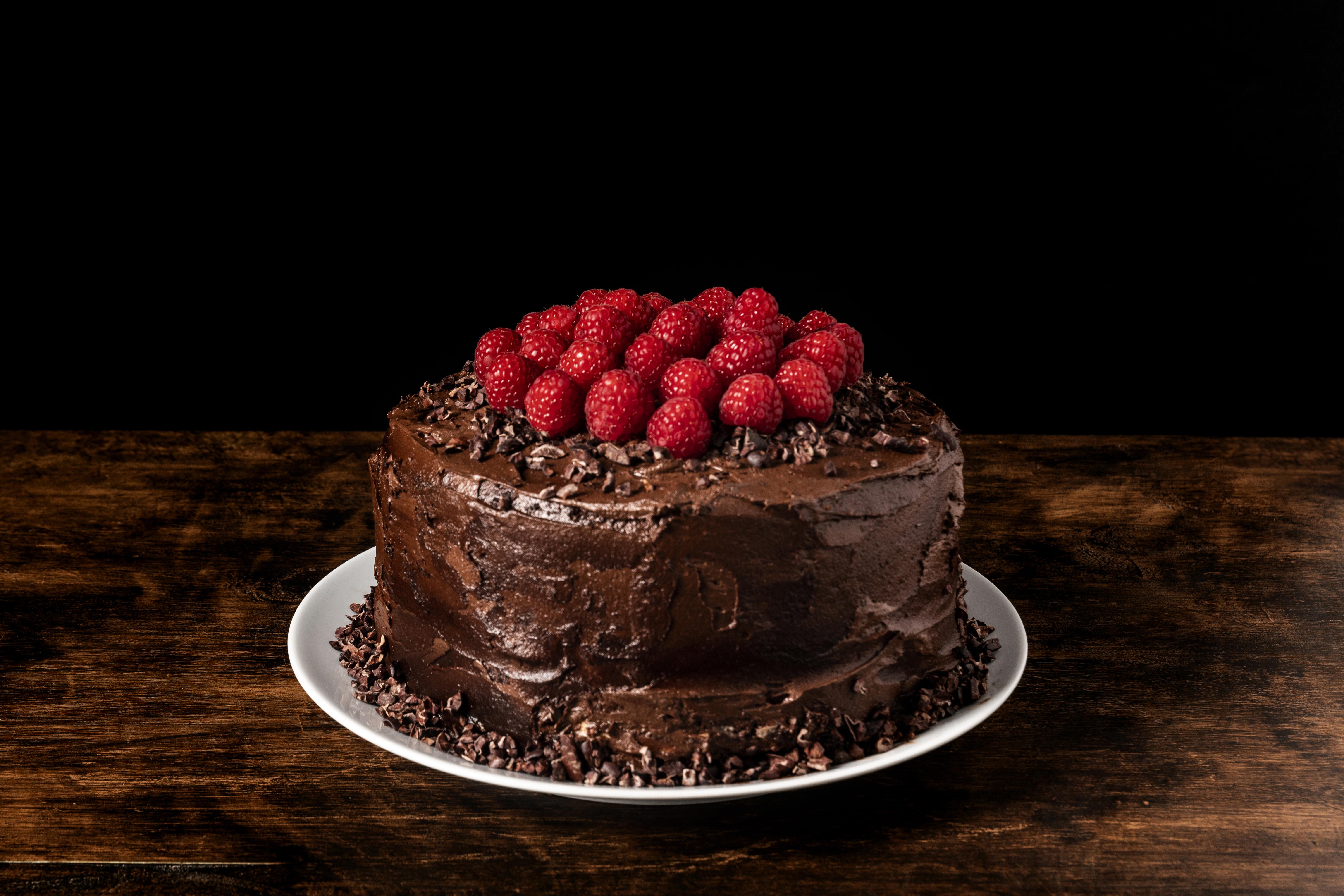 Segredos para um bolo de chocolate úmido e irresistível