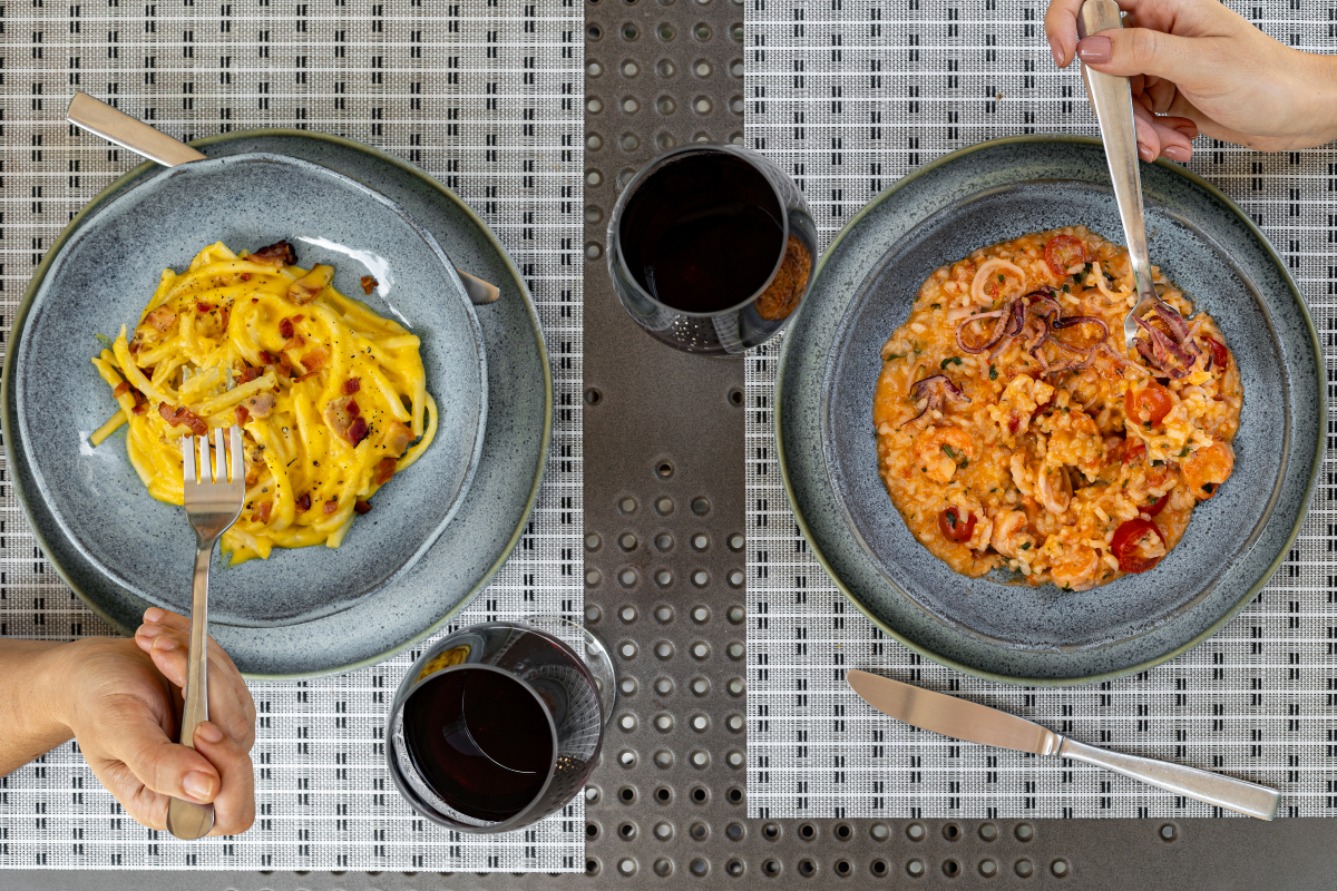 Bucatini alla Carbonara e o Risoto de Frutos do Mar, do Caffè Ristoro, para o Dia das Mães