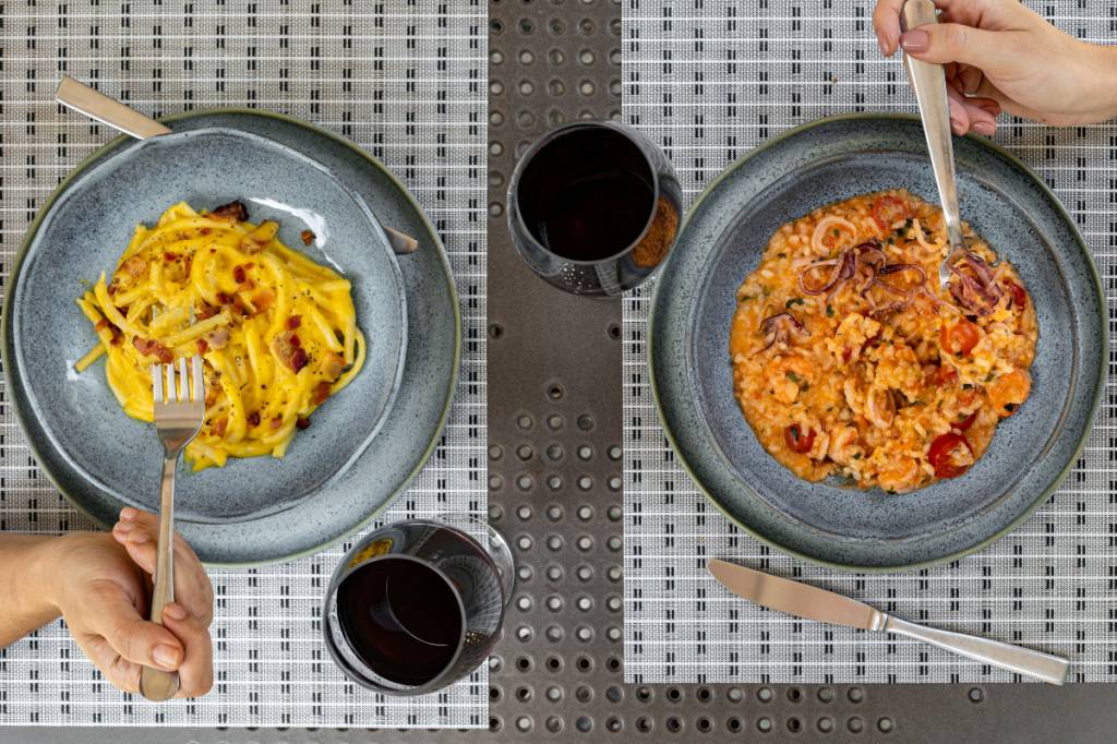 Bucatini alla Carbonara e o Risoto de Frutos do Mar, do Caffè Ristoro, para o Dia das Mães