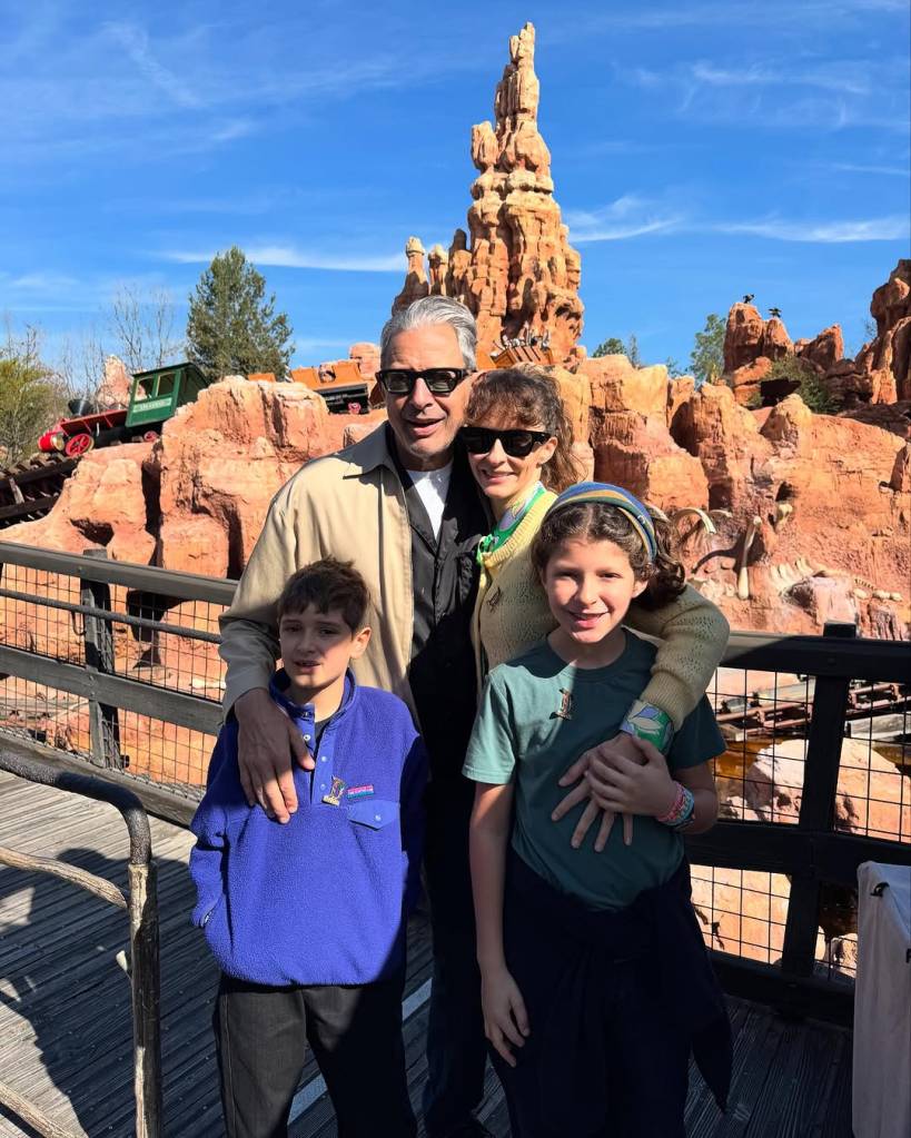 O ator Jeff Goldblum com a mulher, Emilie Livingston, e os filhos Charlie e River