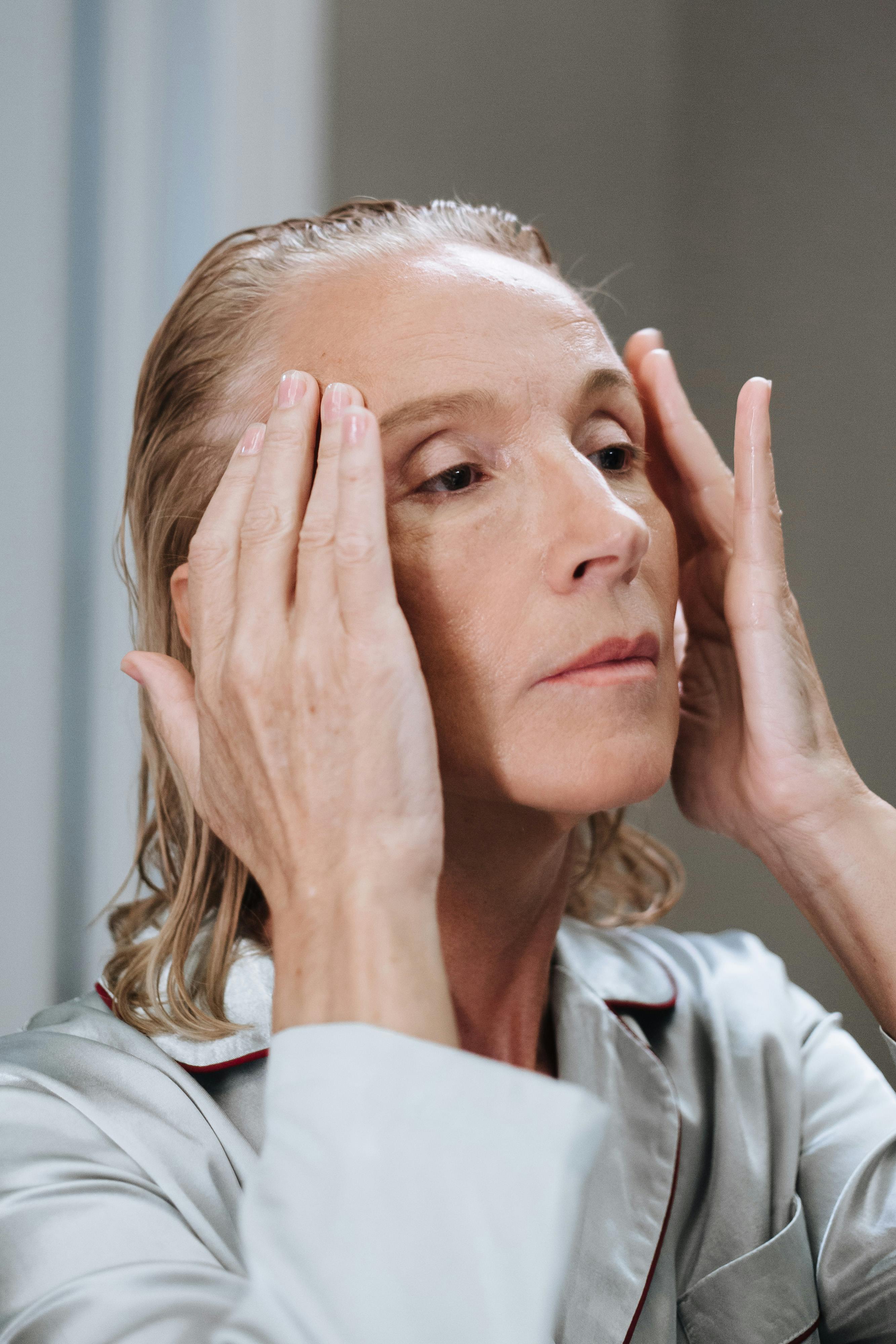 Skincare aos 40 anos precisa de cuidados específicos