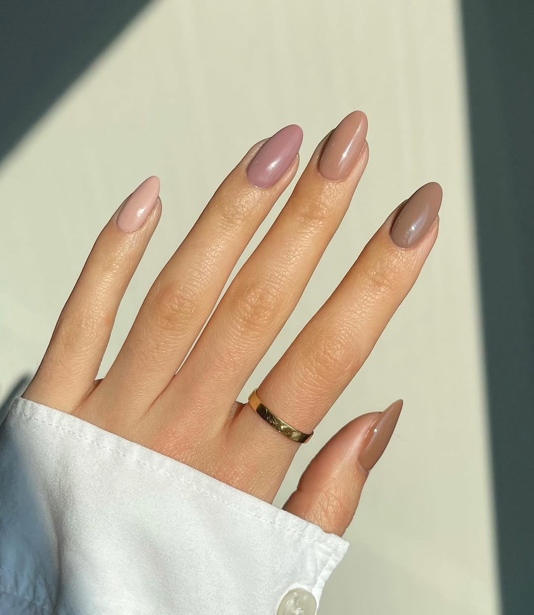 Unhas com tonalidade nude conquistam as brasileiras