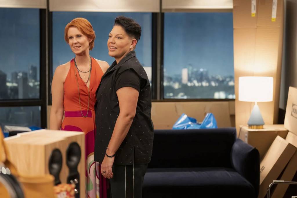 and-just-like-that._cintia And Just Like That tem caso amoroso entre Sarah Ramirez e Cynthia Nixon