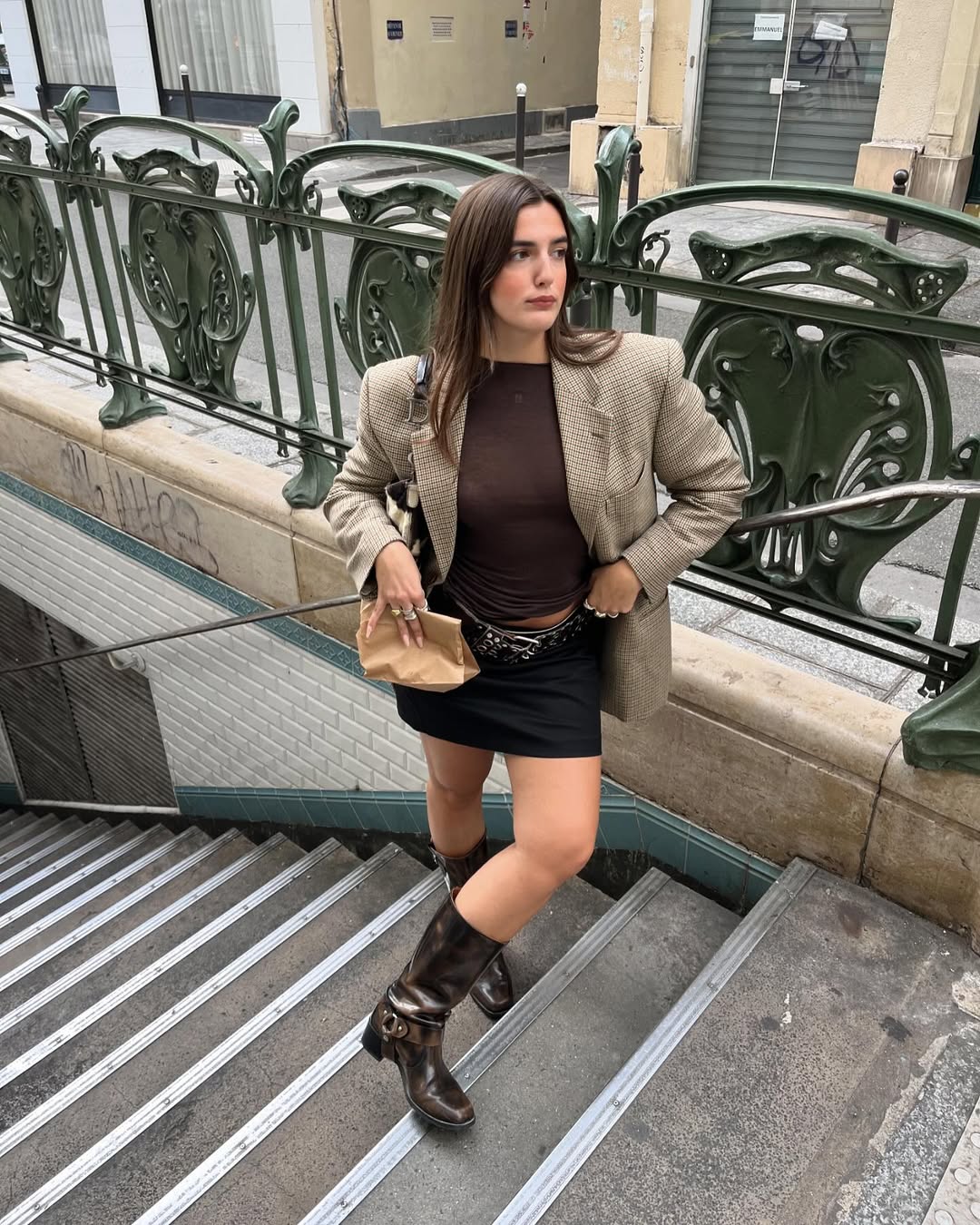 Bota biker marrom é uma opção moderna par ao inverno.