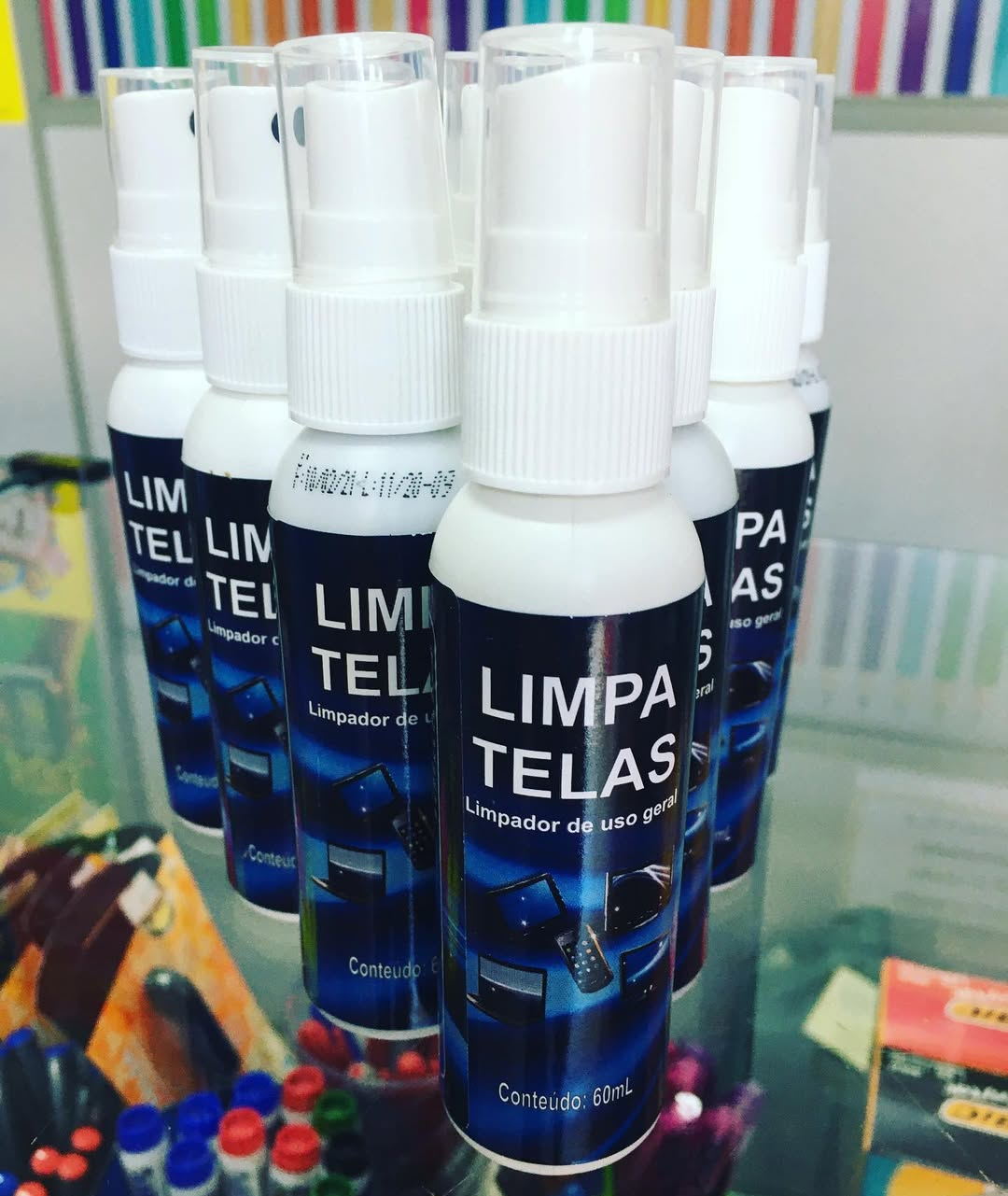 Ter Limpa Telas sempre à mão é a melhor opção para manter o smartphone higienizado