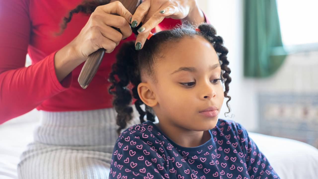 Como valorizar o cabelo cacheado de crianças