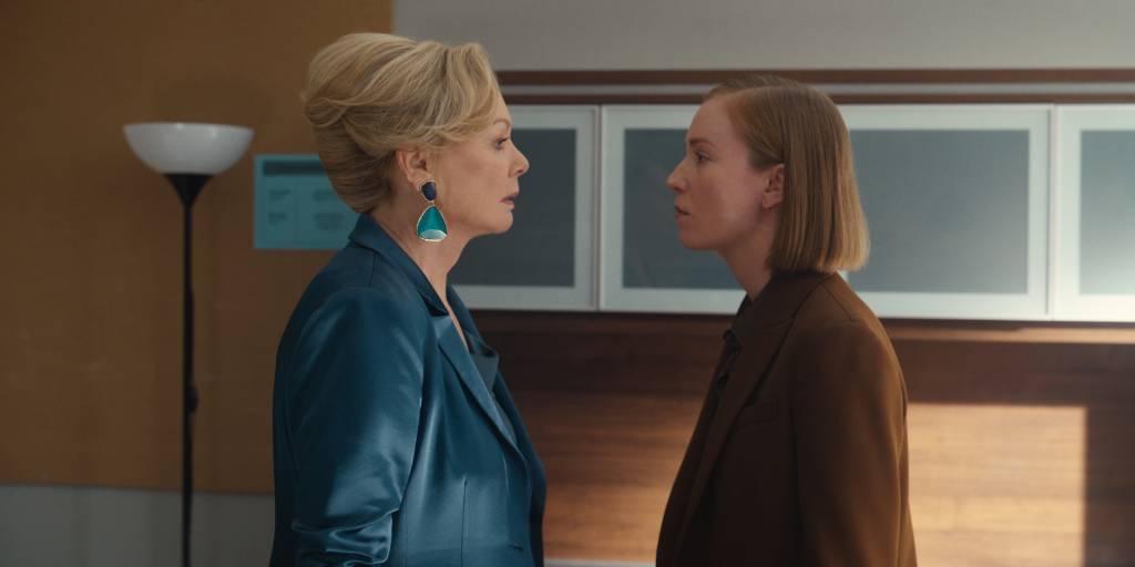 Jean Smart e Hannah Einbinder na série Hacks