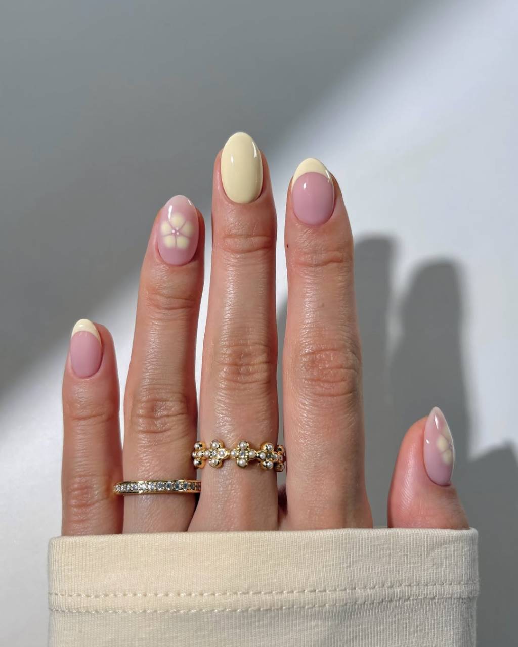 nail-dia-namorados- (11) Nail art com flor.