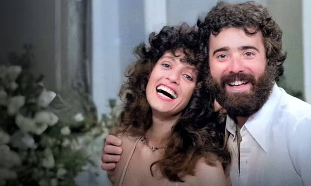 Sônia Braga e Tony Ramos, protagonistas da novela "Chega Mais", em 1980