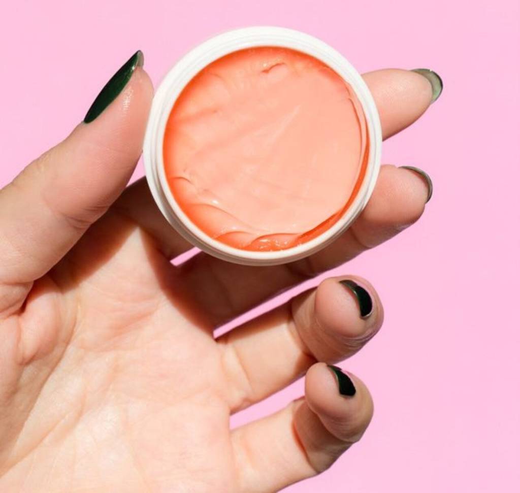 produtos-unhas-baratinhos (3) Ceras para cutículas mantêm as unhas bonitas por mais tempo.