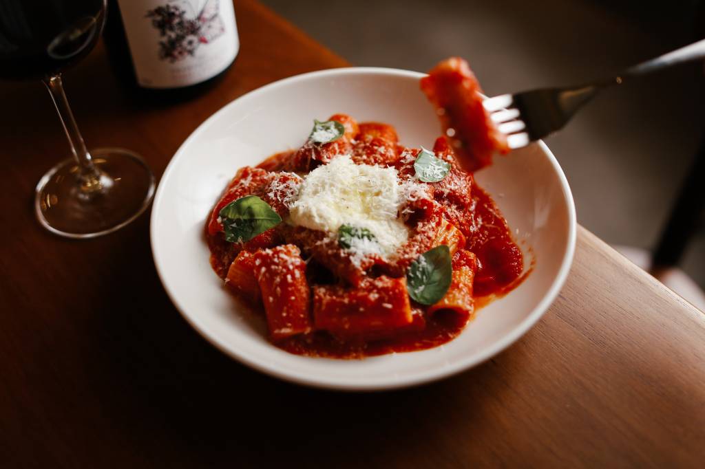 Restaurante Caco A osteria também conta com drinks e sobremesas delicadas. Perfeito para impressionar