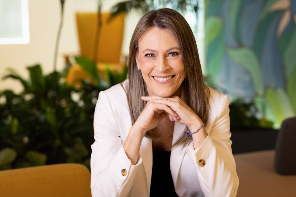 Entre filhos e viradas profissionais: a história de Ana Claudia Plihal à frente do LinkedIn