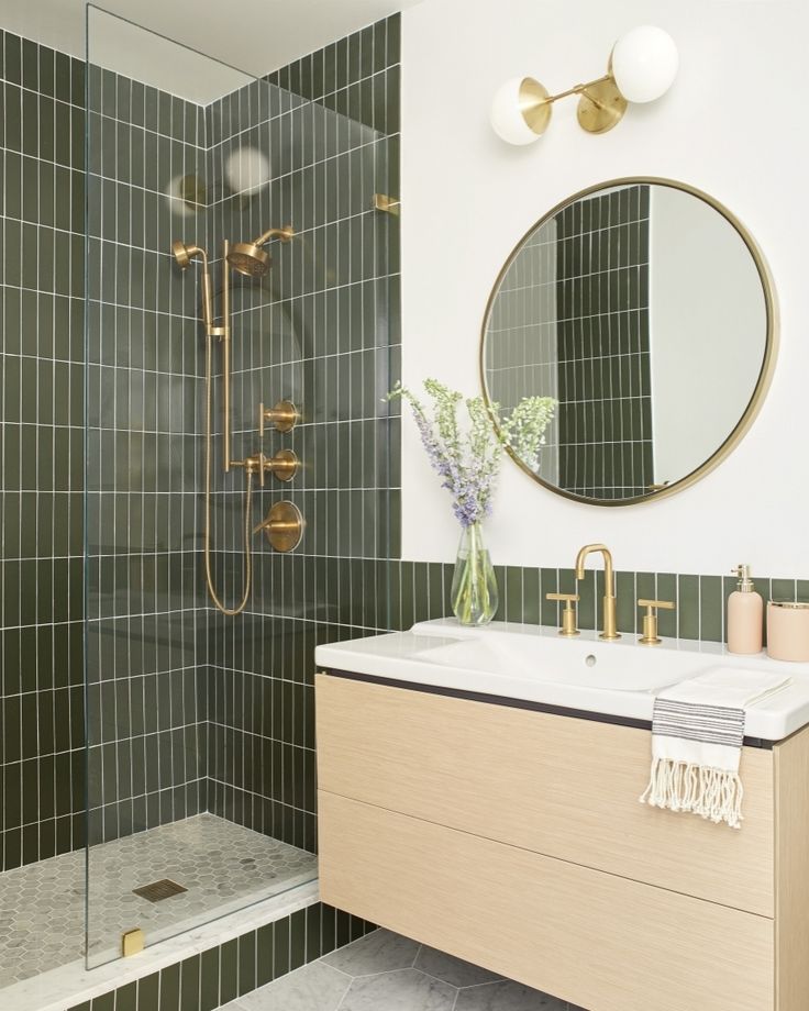 azulejo-verde banheiro moderno com azulejos verdes