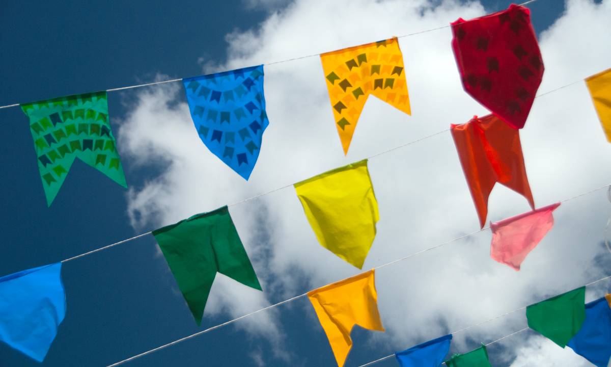 Bandeirinhas podem fugir do tradicional com diferentes estampas
