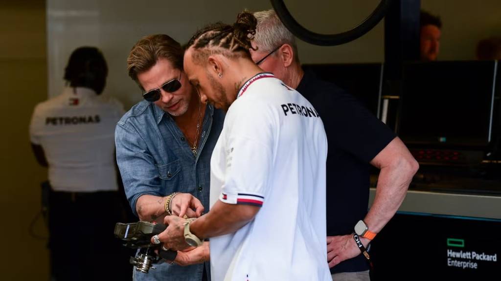 brad-pitt-lewis-hamilton-juntos Brad Pitt e Lewis Hamilton juntos.