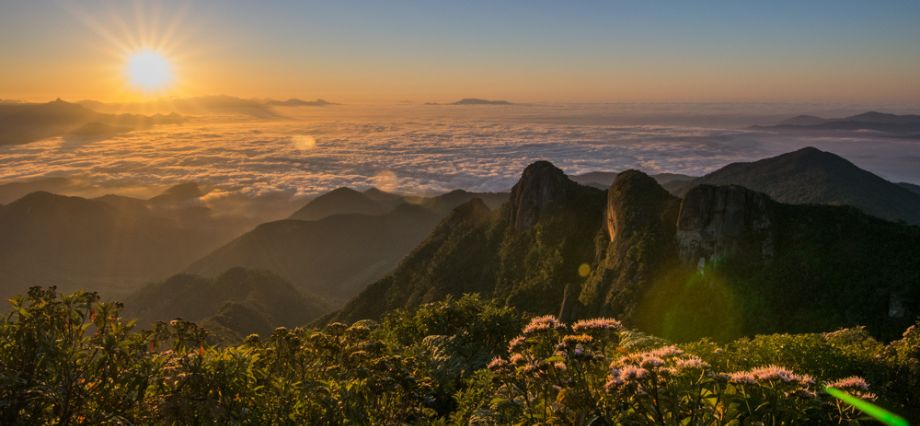 Imagem de uma montanha em Cunha como opção de viagem para o dia dos namorados